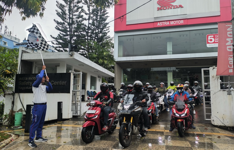 Nikmati Alam dengan Perkemahan, Bikers Honda Kumpul Bareng di Honda Bikers Motour Camp