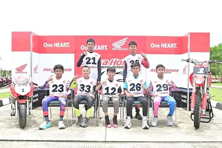 Lolos Seleksi, 7 Siswa Siap Melesat di Astra Honda Racing School 2025