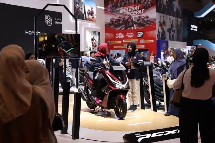 New Honda PCX160 Jadi Idola Konsumen IIMS 2025