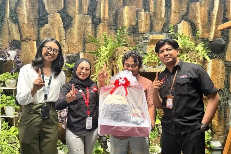 Dalam Rangka Hari Kasih Sayang, Astra Motor Yogyakarta Rayakan bersama Konsumen