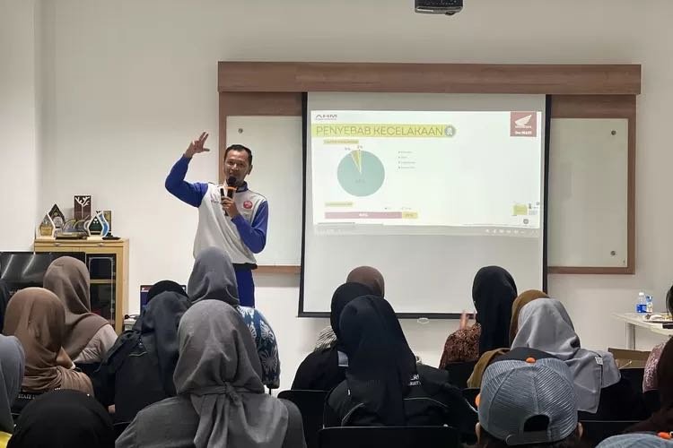Kolaborasi Astra Motor Yogyakarta bersama Ditlantas Polda DIY dan Dishub Yogyakarta, Seminar Berkendara Aman di Pesimpangan Bagi Kartini Muda