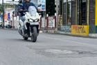 Tips Ala Honda Istimewa, Selalu #Cari_Aman Saat Melewati Jalan Berlubang