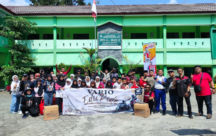 Bikers Honda Vario Tunjukkan Aksi Nyata Peduli Pendidikan dan Keselamatan Berkendara Sejak Usia Dini