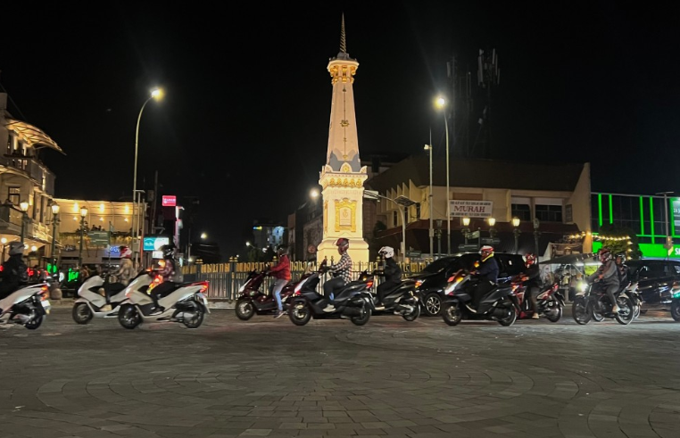 Astra Motor Yogyakarta Ajak Honda Community Riding Santai Malam Hari