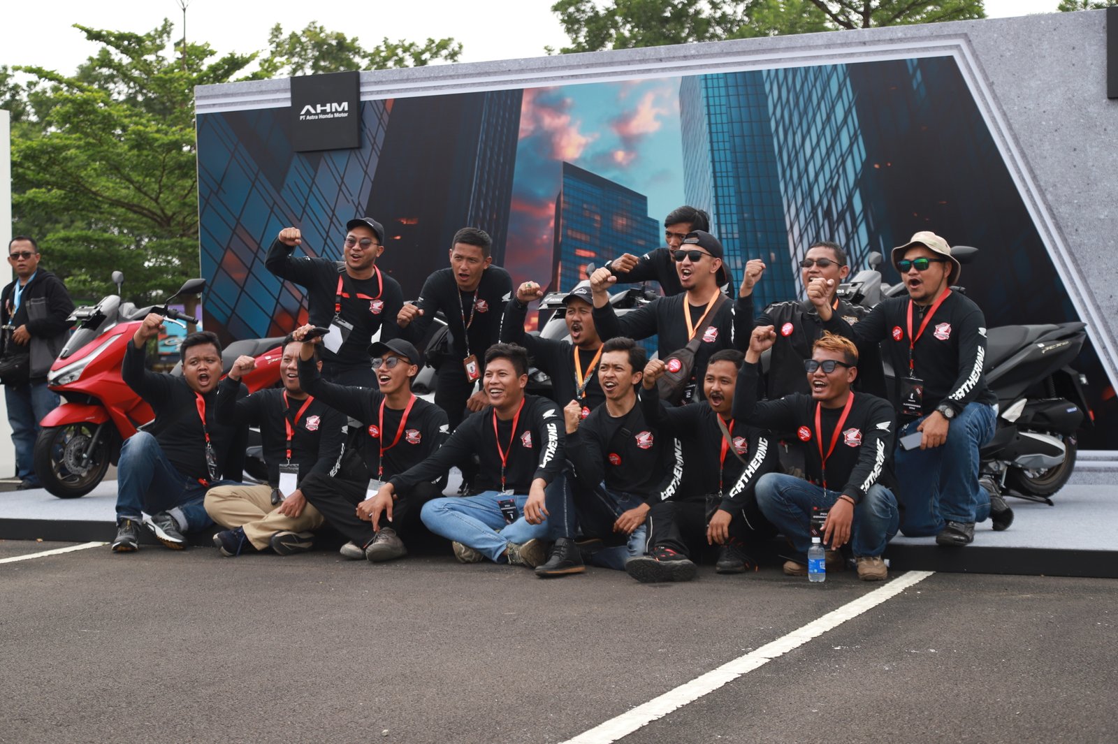 Berkah Punya PCX, 500 Bikers Honda Ditemui Pebalap MotoGP