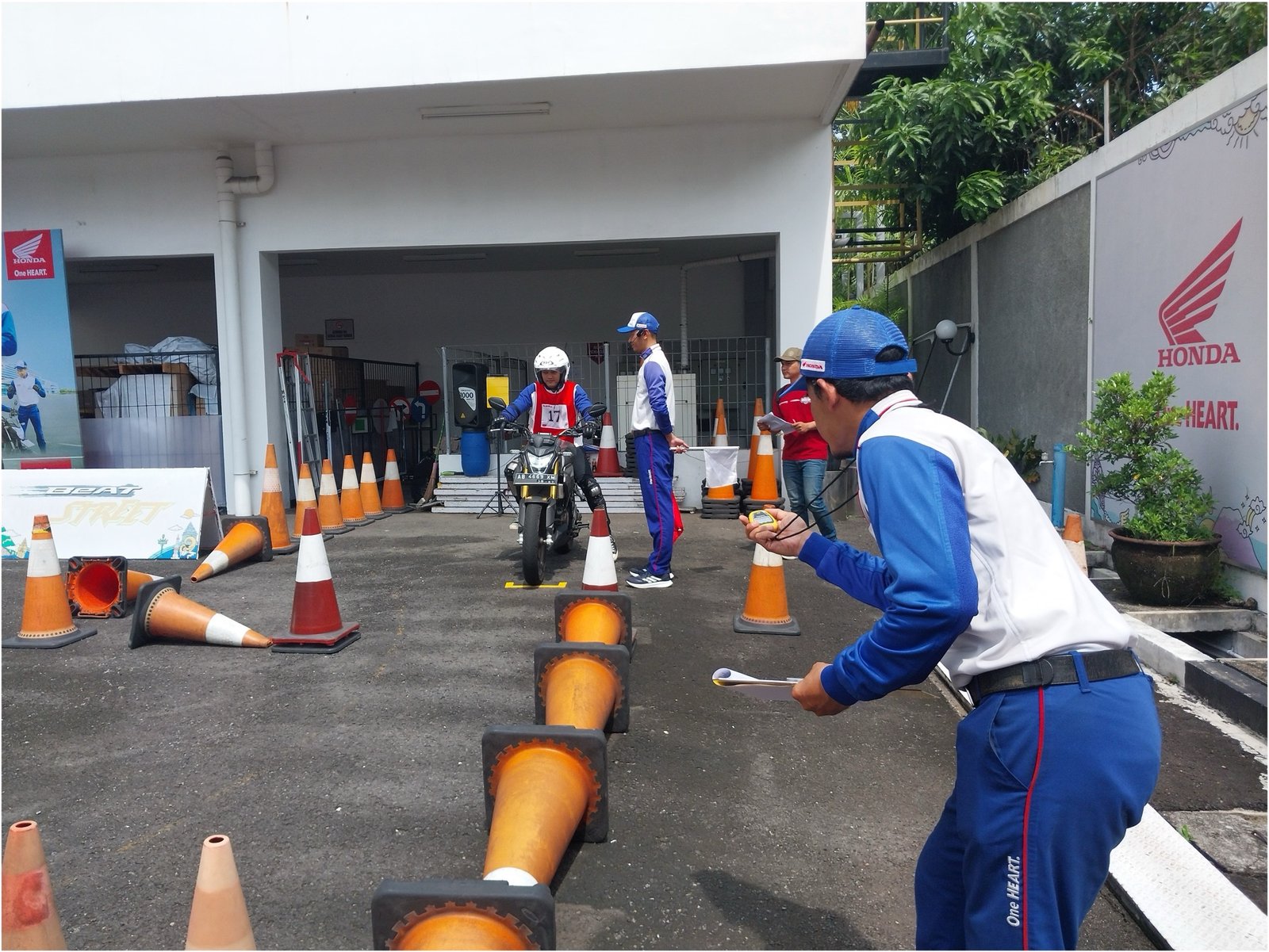 Komunitas Motor Honda Yogyakarta, Kedu dan Banyumas Unjuk Gigi di Kompetisi Safety Riding Regional 2025