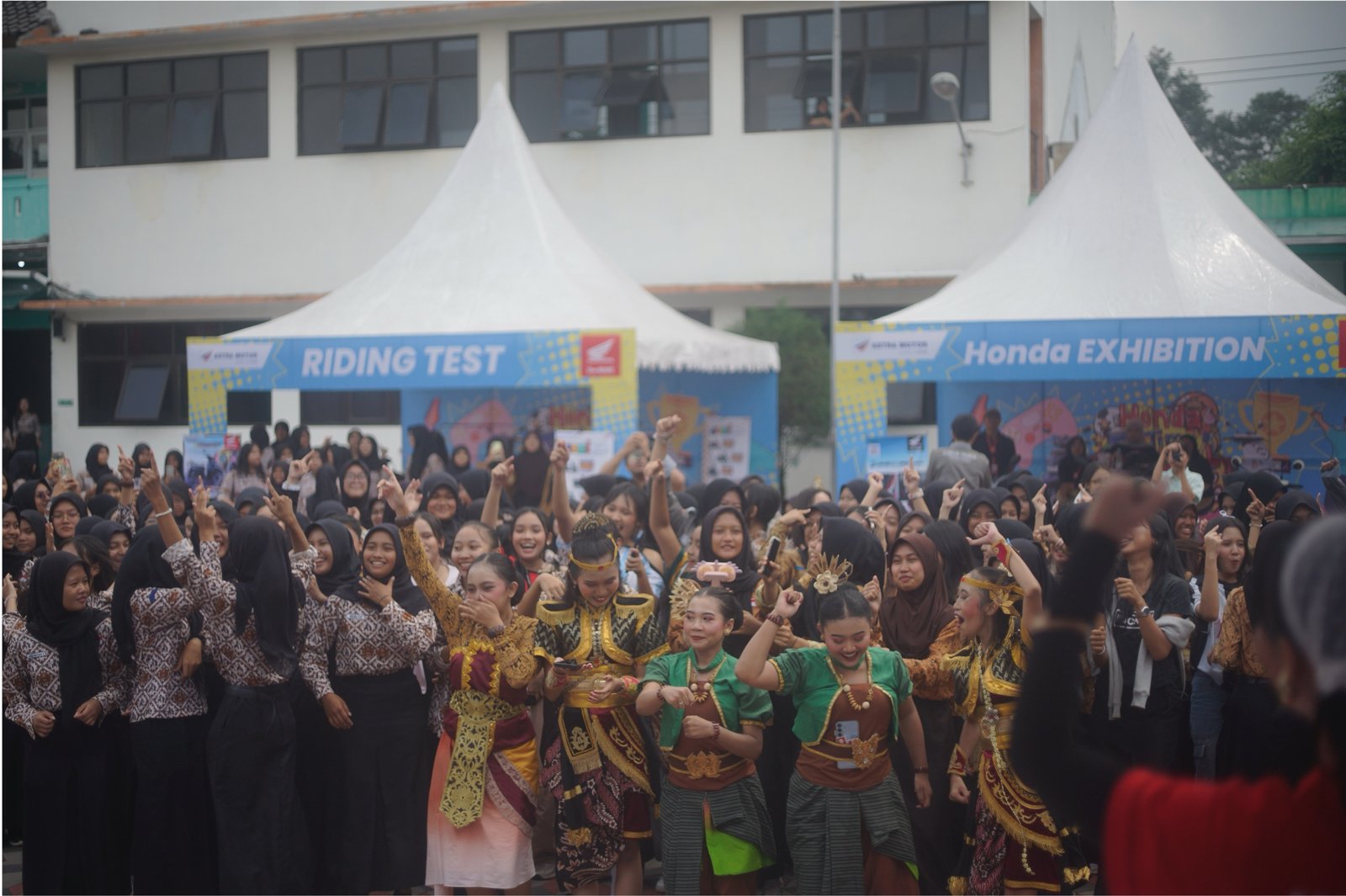 Honda Its Time To School Kembali, Astra Motor Yogyakarta Ajak Siswa SMA Ekspresikan Diri