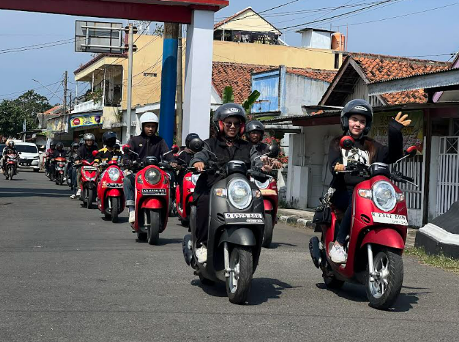 Jelajahi Kreativitas Lokal dengan Cangkang Laut, Astra Motor Yogyakarta Gelar City Rolling Bersama Honda Scoopy di Cilacap