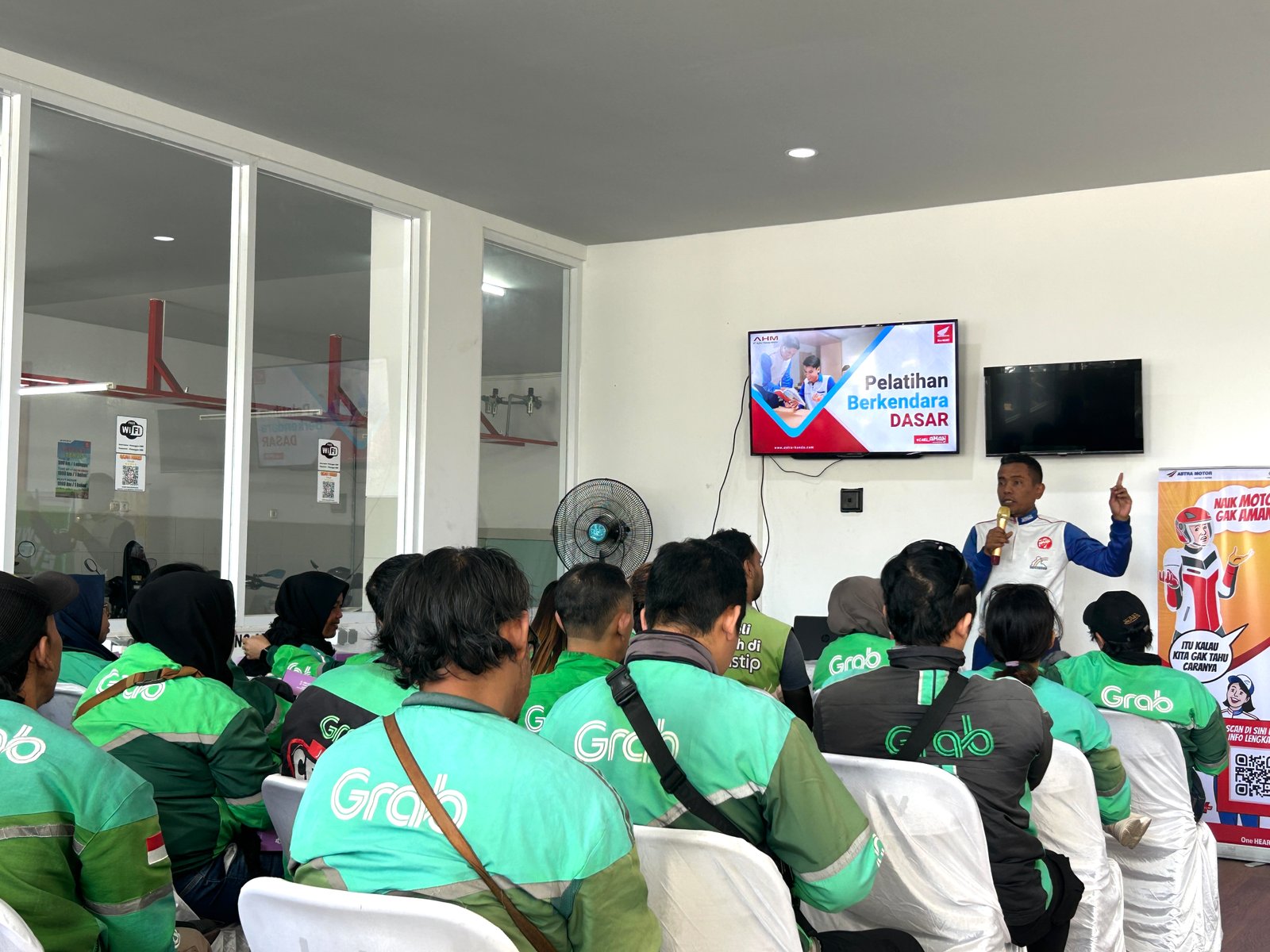 Astra Motor Bersama Jaringan Dealer Perkuat Edukasi dan Tips Berkendara Aman untuk Driver Ojek Online
