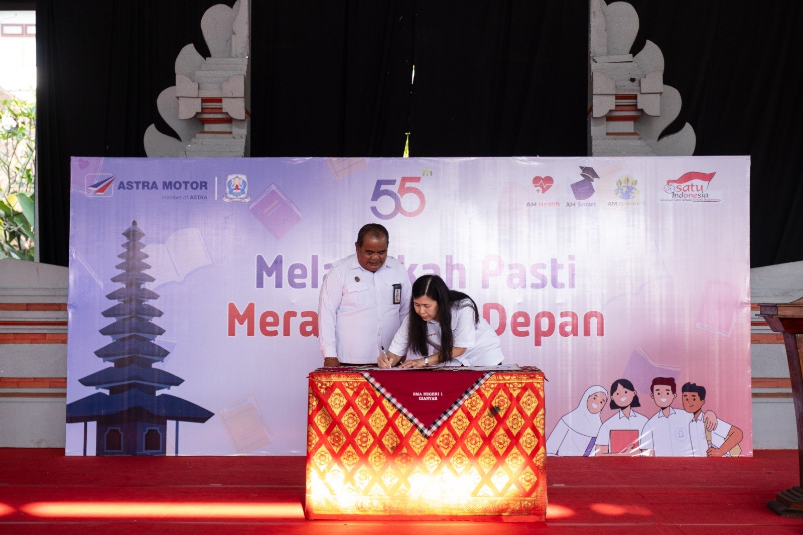 Astra Motor Gagas Program Pendidikan dan Lingkungan untuk Tumbuhkan Karakter Gen-Z di SMA Negeri 1 Gianyar