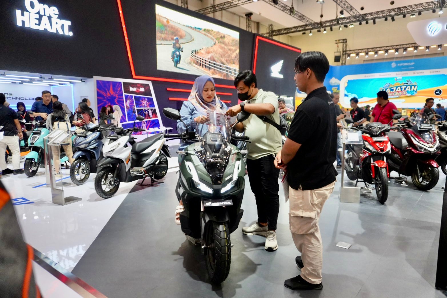 Motor SUV Kebanggaan New Honda ADV160 Siap Jadi Magnet Utama di IMOS 2025