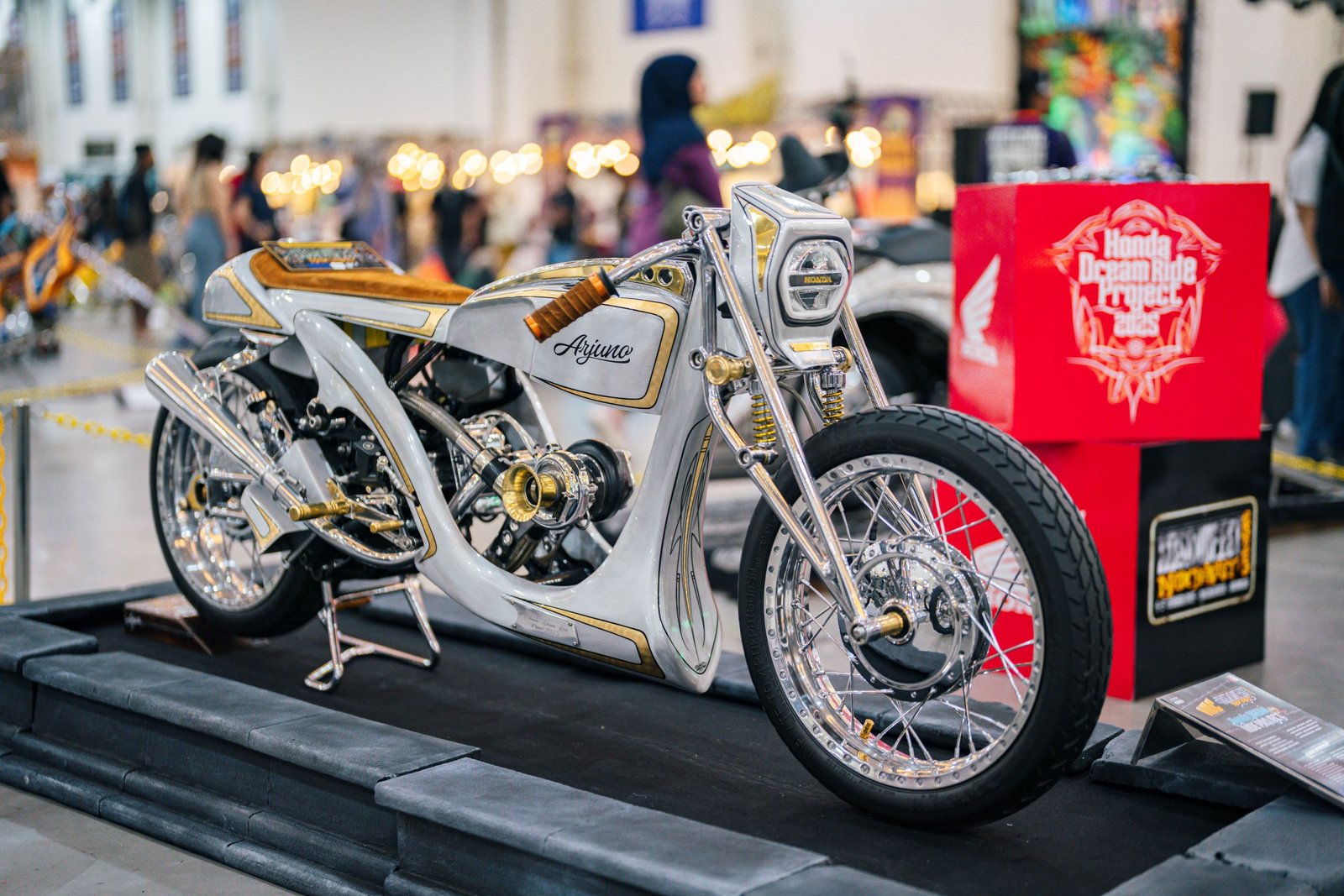 Honda Stylo 160 Antar Modifikator Indonesia ke Ajang Modifikasi Dunia Mooneyes, Jepang