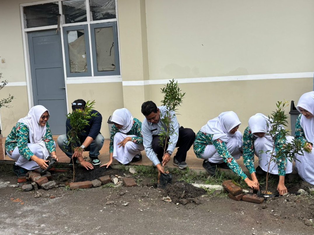 Perkuat Komitmen, Astra Motor Yogyakarta Salurkan 1.000 Bibit Tanaman