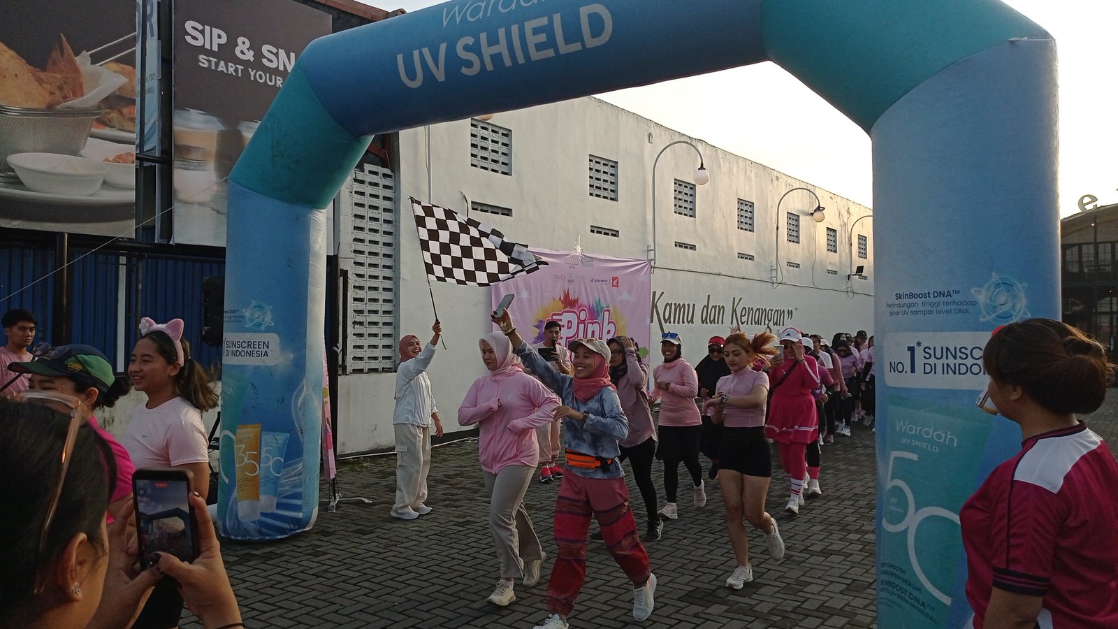 Pink Party Run, Meriahkan Hari Kasih Sayang di Yogyakarta
