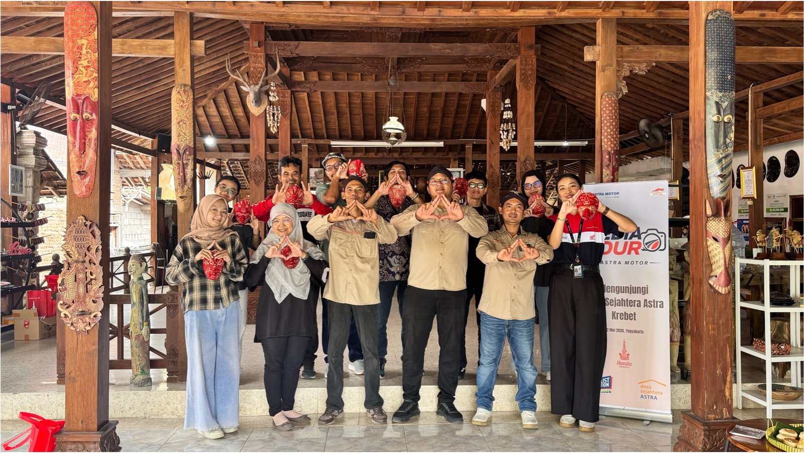 Sinergi Astra Motor Yogyakarta dan Desa Wisata Krebet Melalui Media Tour