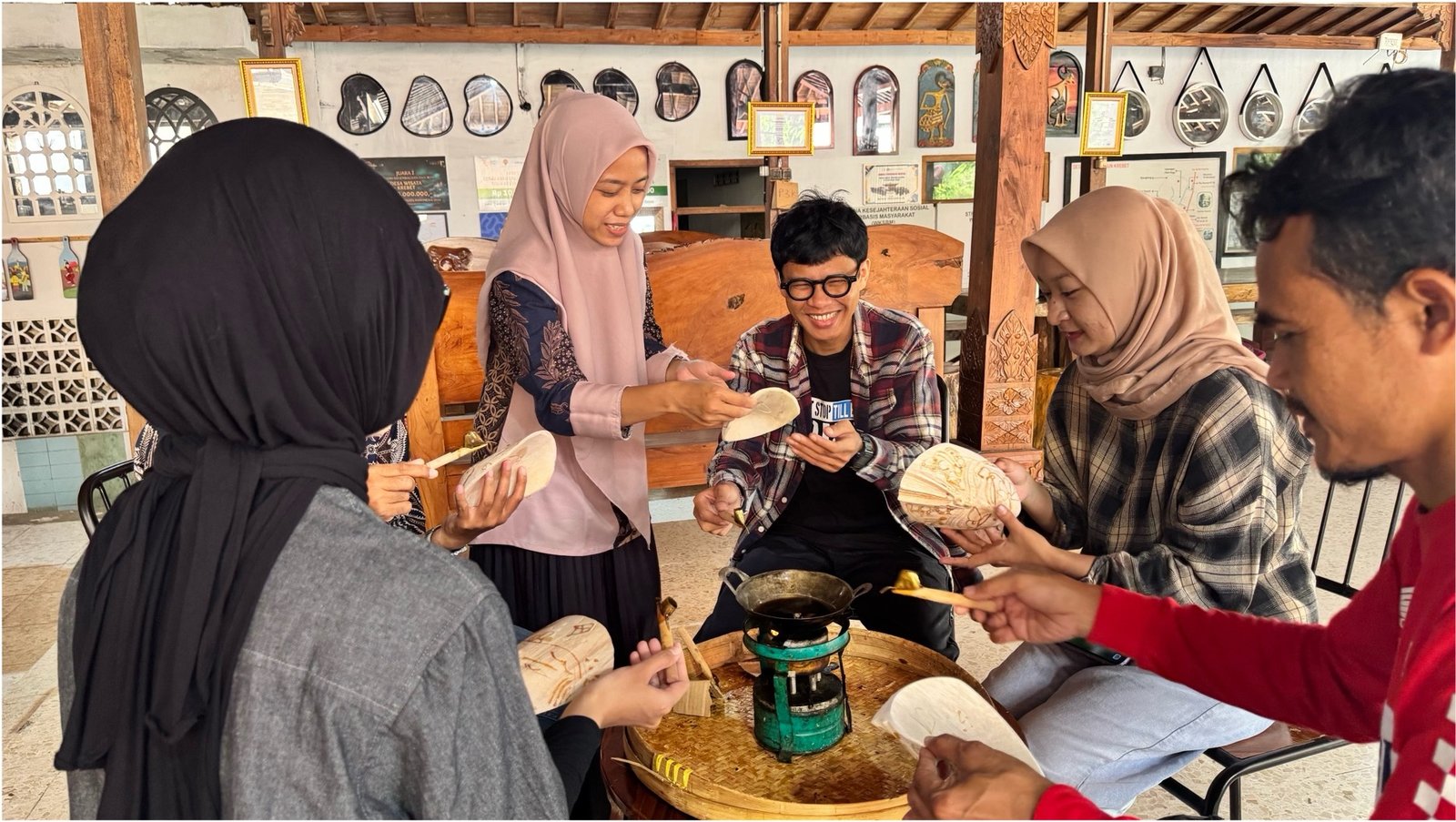 Sinergi Astra Motor Yogyakarta dan Desa Wisata Krebet Melalui Media Tour